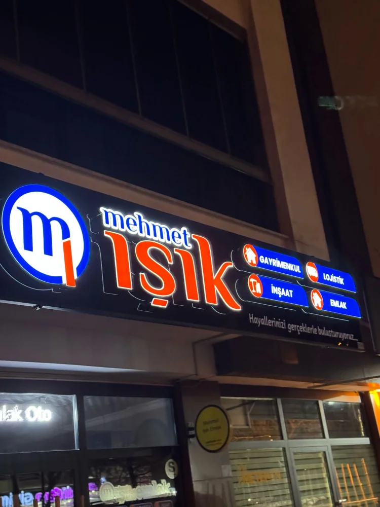 Mehmet Işık gece ışıklı kompozit tabela
